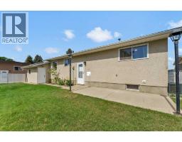 1825 16 Street Se, Medicine Hat, AB T1A7J8 Photo 42