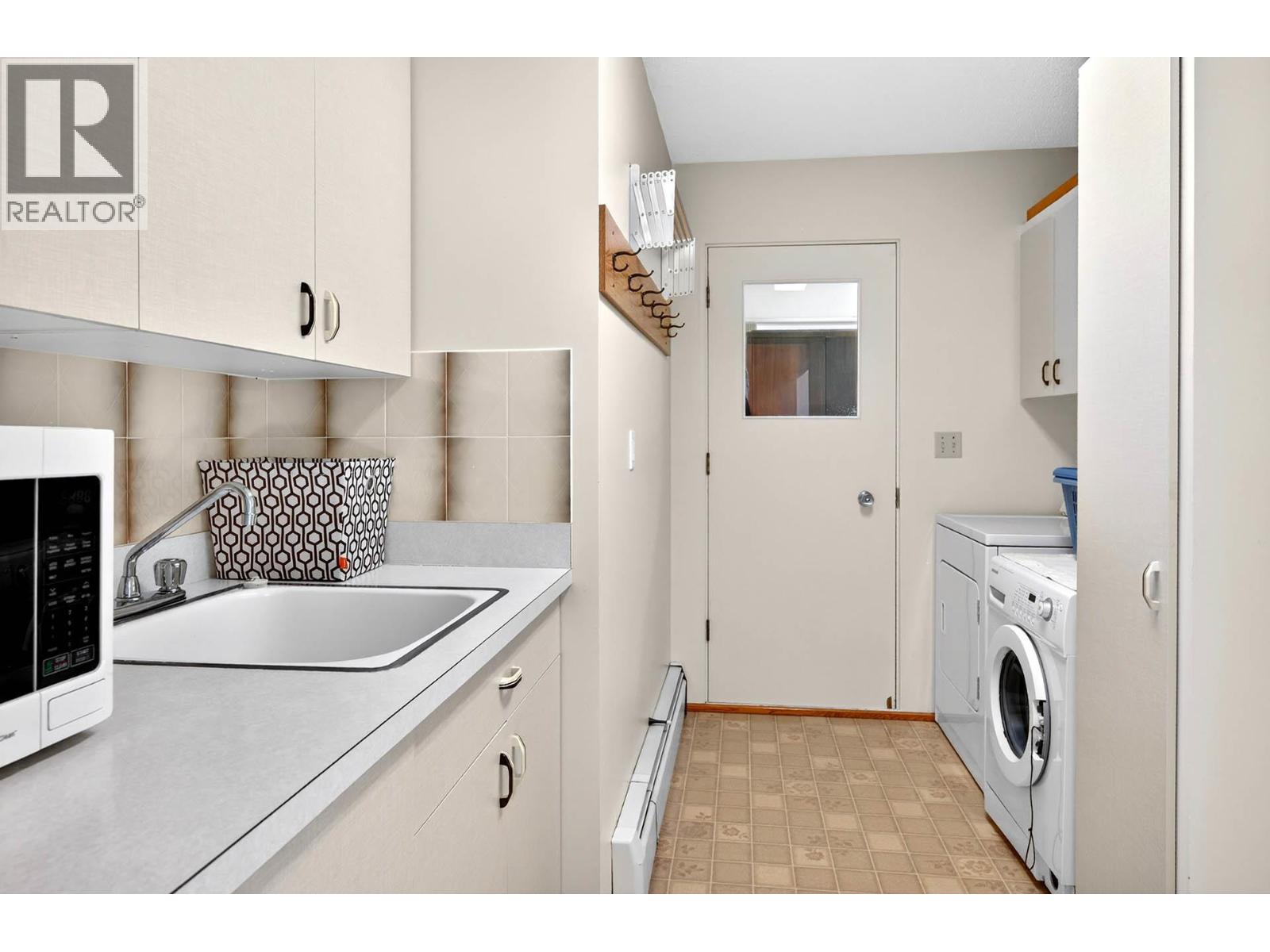 820 ANDERSON Terrace - 18
