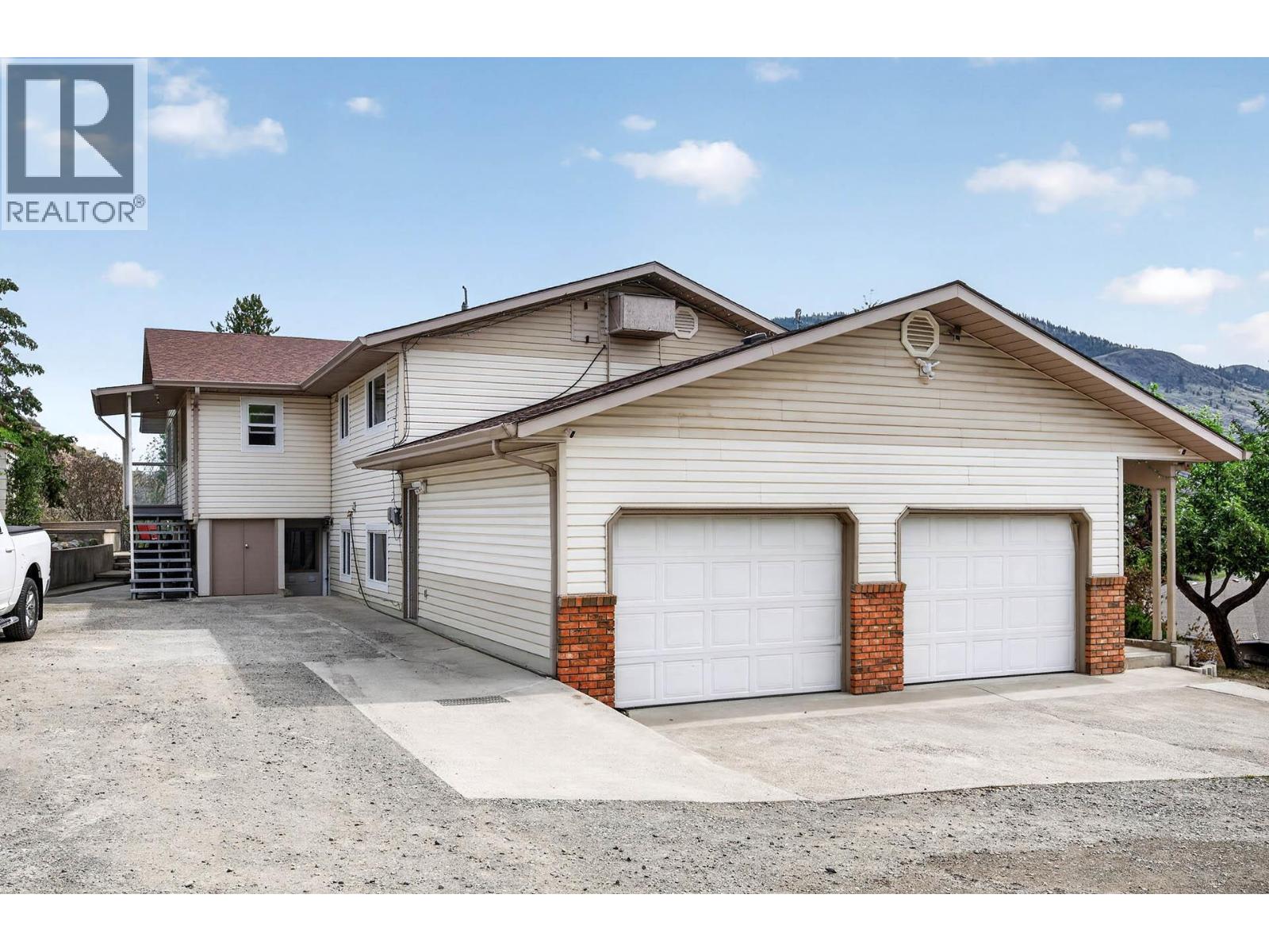 820 ANDERSON Terrace - 2