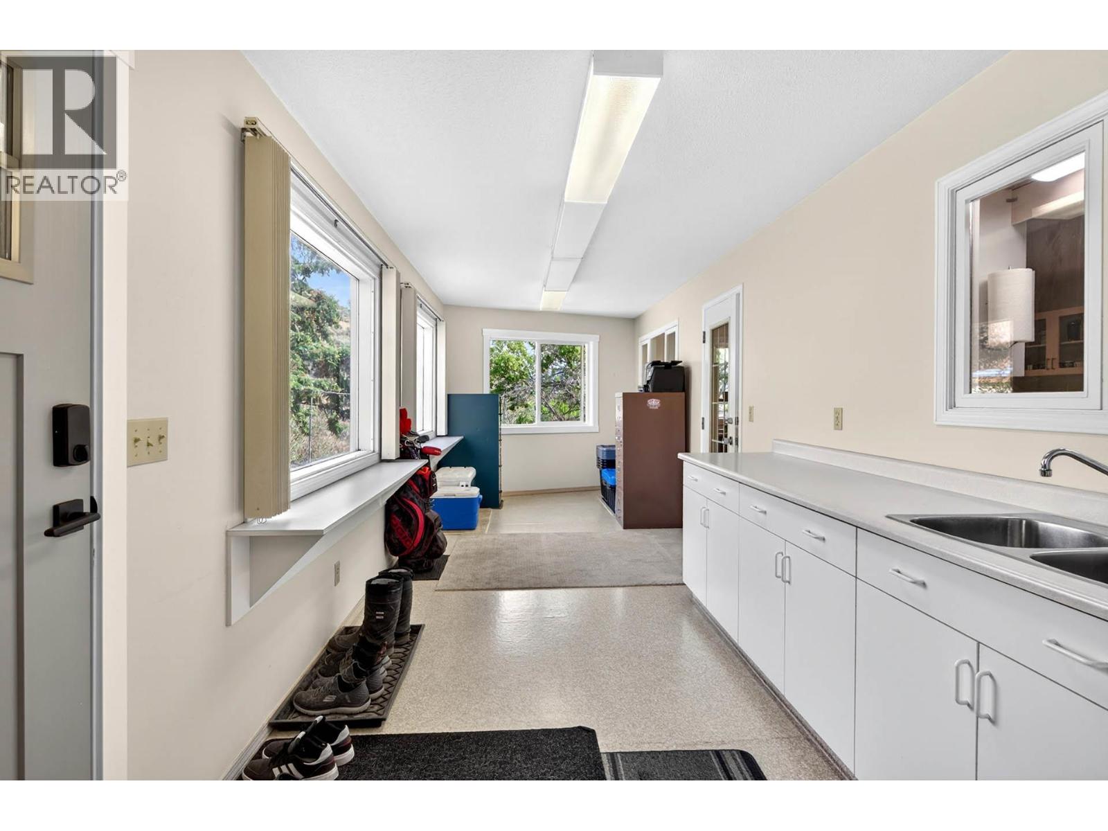 820 ANDERSON Terrace - 19