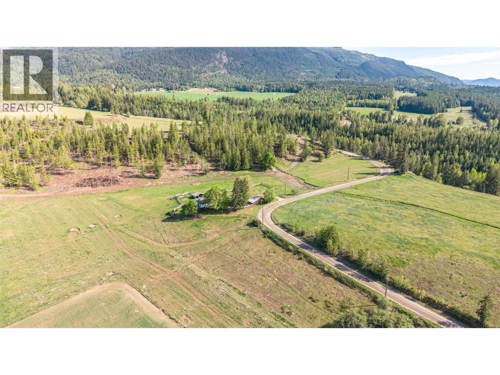43 Sigalet Road - 36