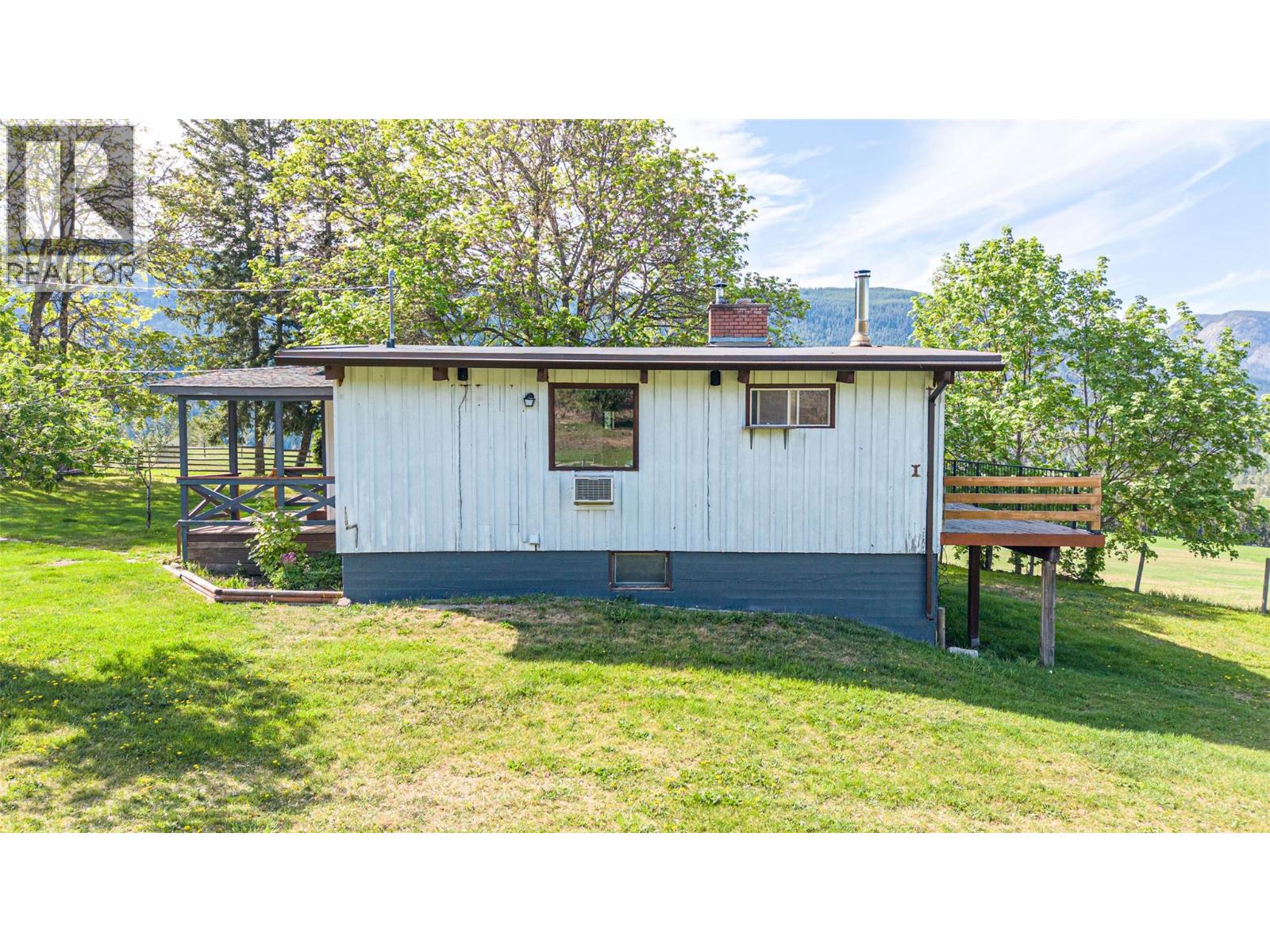 43 Sigalet Road - Image 21