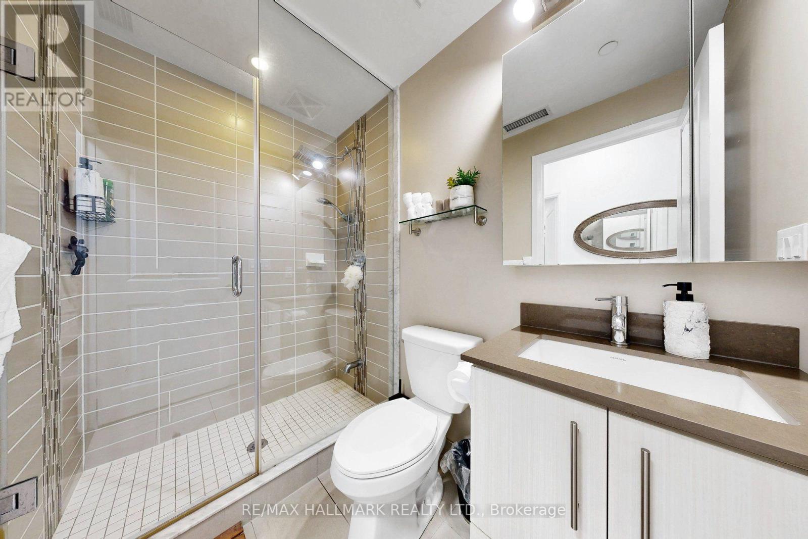 #PH 10 55 ONEIDA CRESCENT - 10