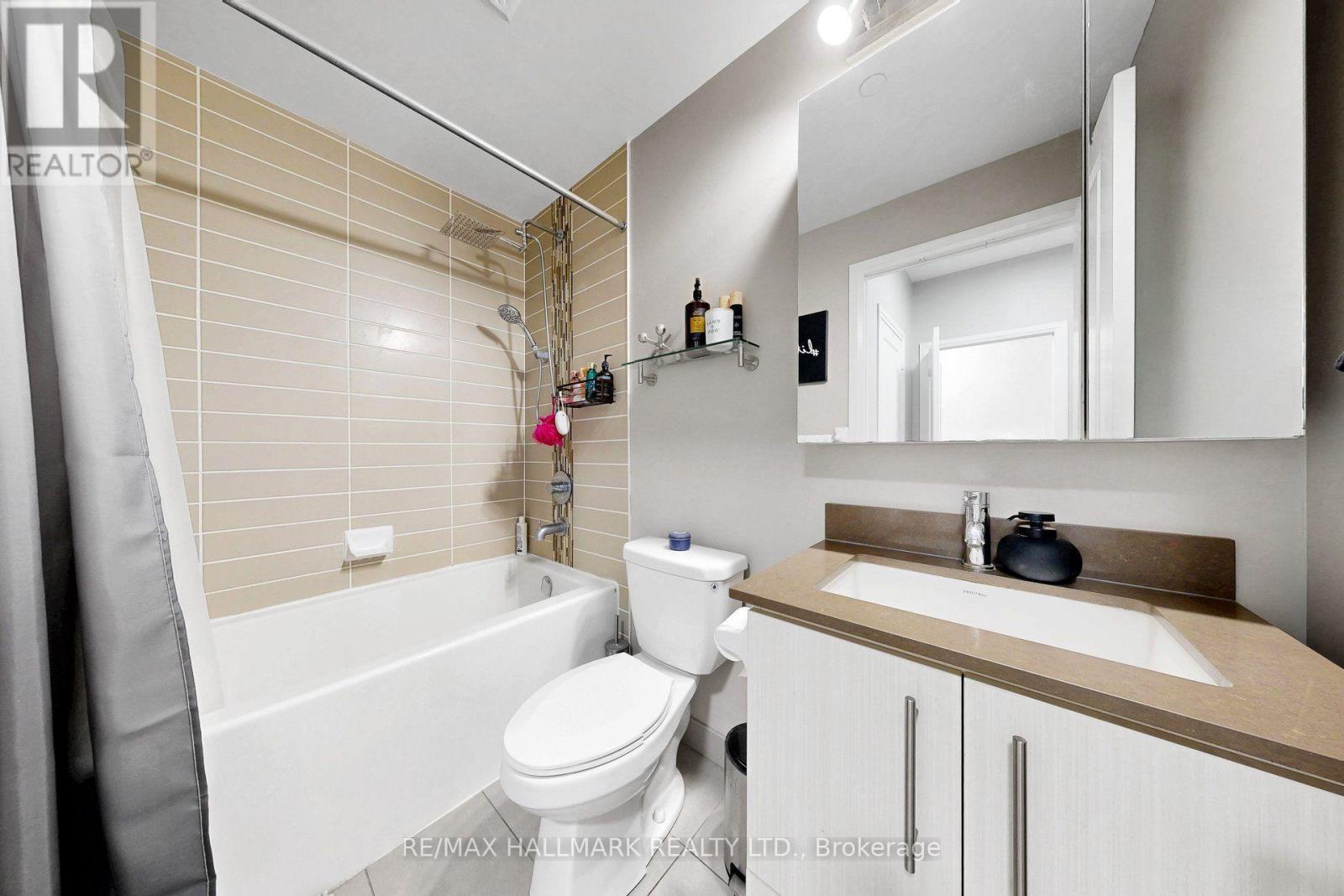 #PH 10 55 ONEIDA CRESCENT - 13