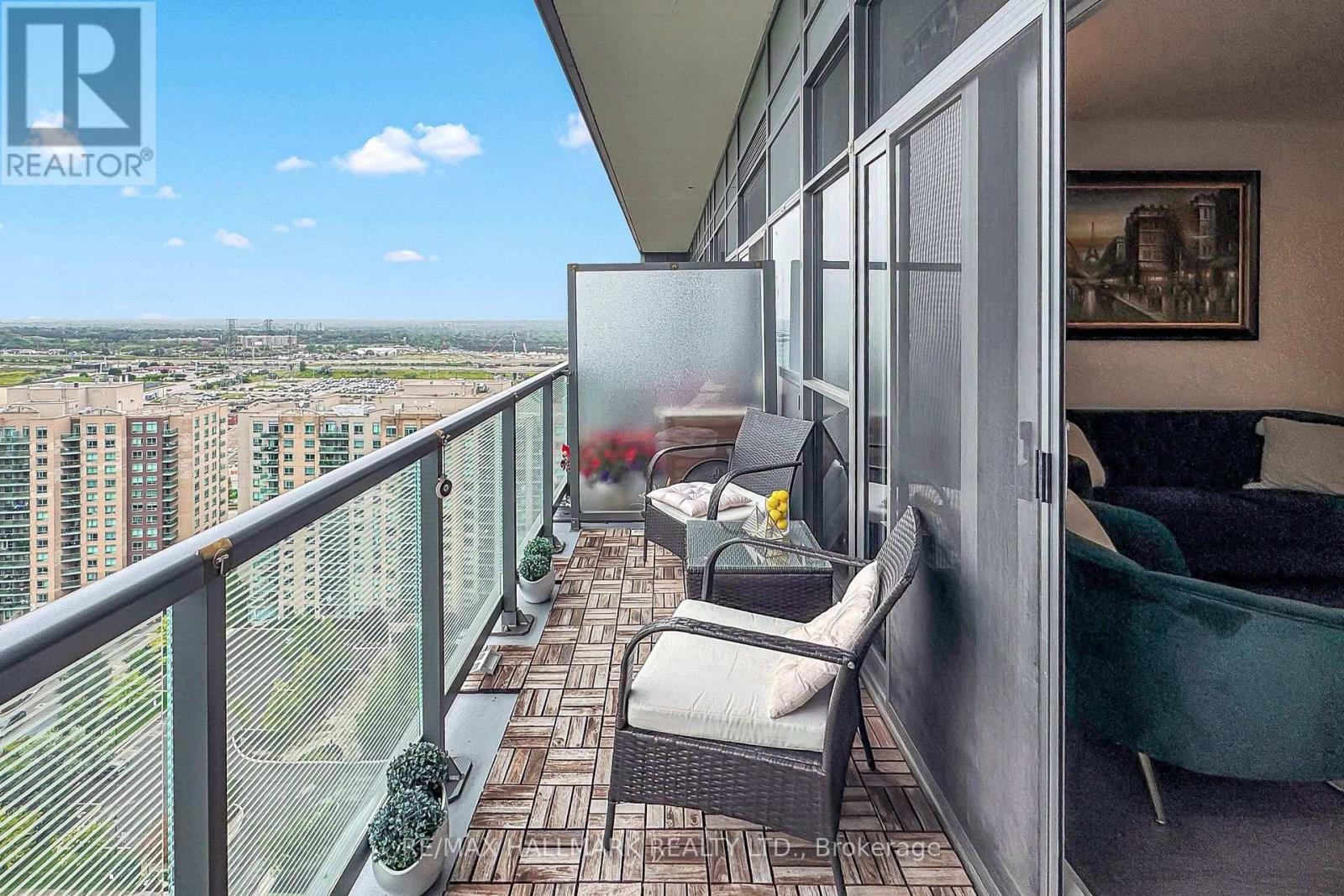 #PH 10 55 ONEIDA CRESCENT - 14