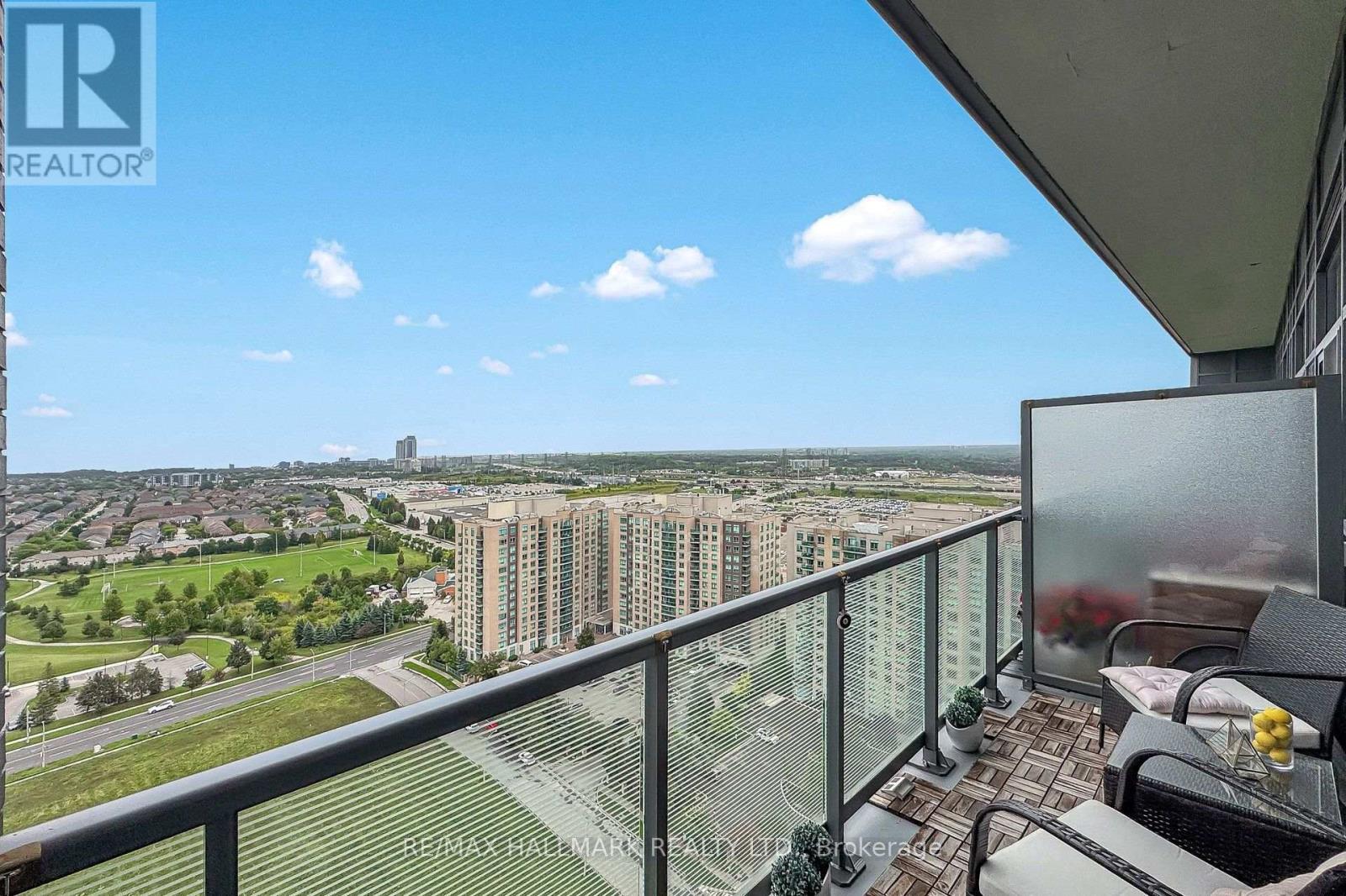#PH 10 55 ONEIDA CRESCENT - 15