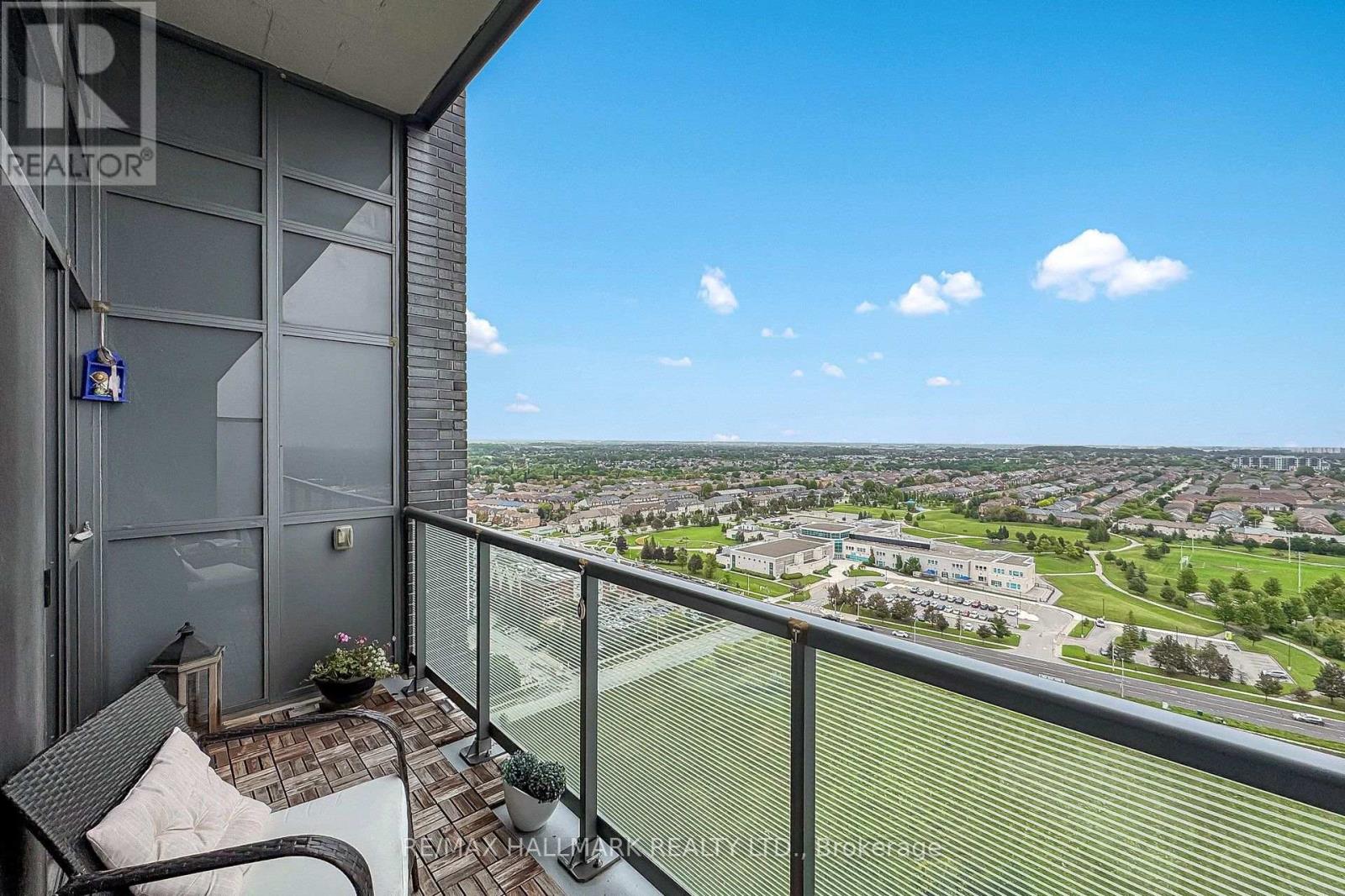 #PH 10 55 ONEIDA CRESCENT - 17
