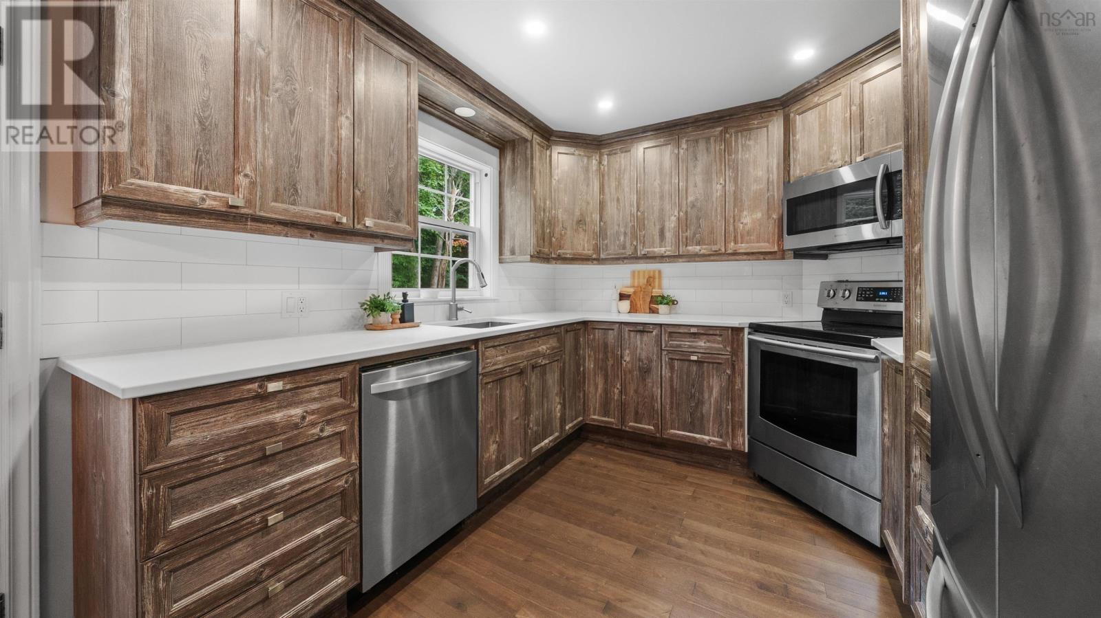 12 Maplewood Drive - Image 11