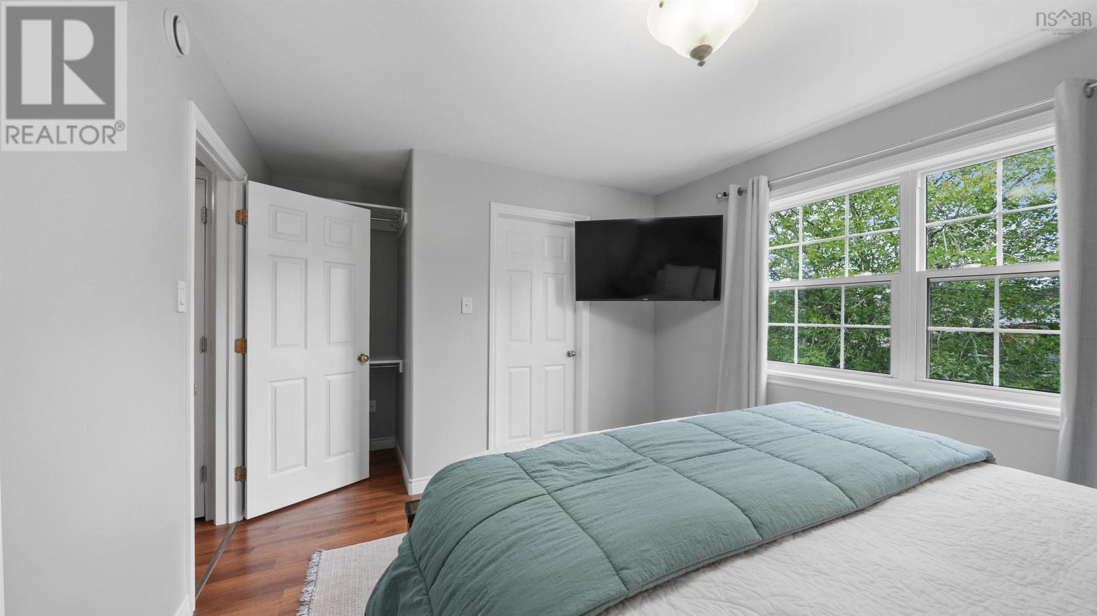 12 Maplewood Drive - Image 17