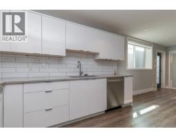 909 Bank St, Victoria, BC V8S4B1 Photo 33