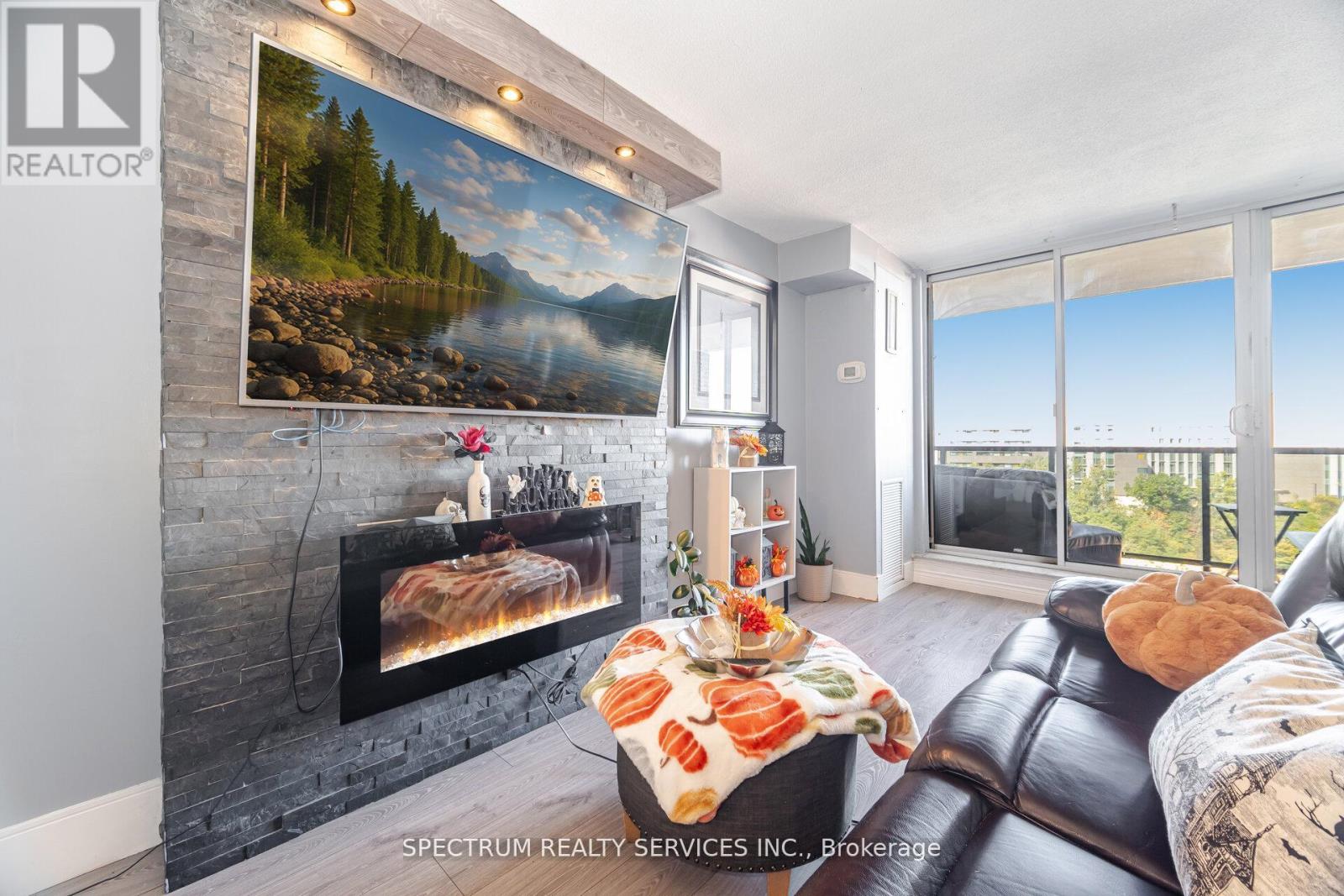 85 EMMETT AVENUE - 18