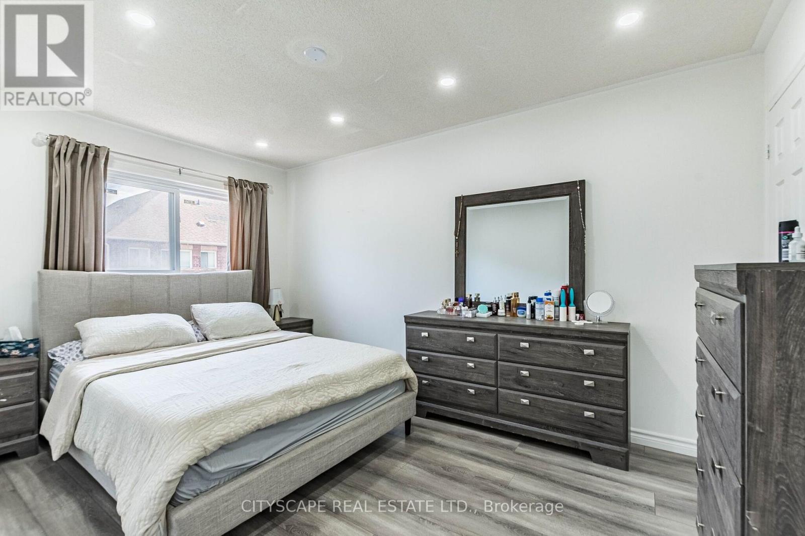 6959 GUARDIAN COURT - 24
