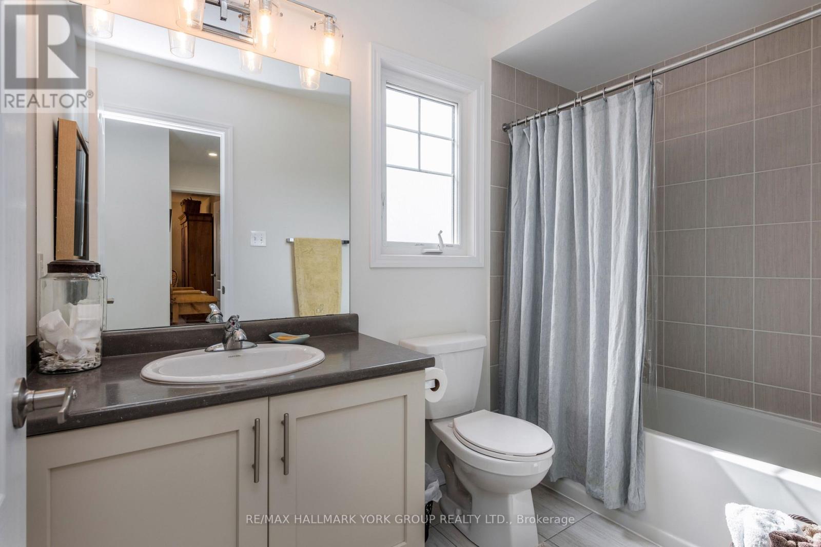 20 MARINA VILLAGE DRIVE - Image 21