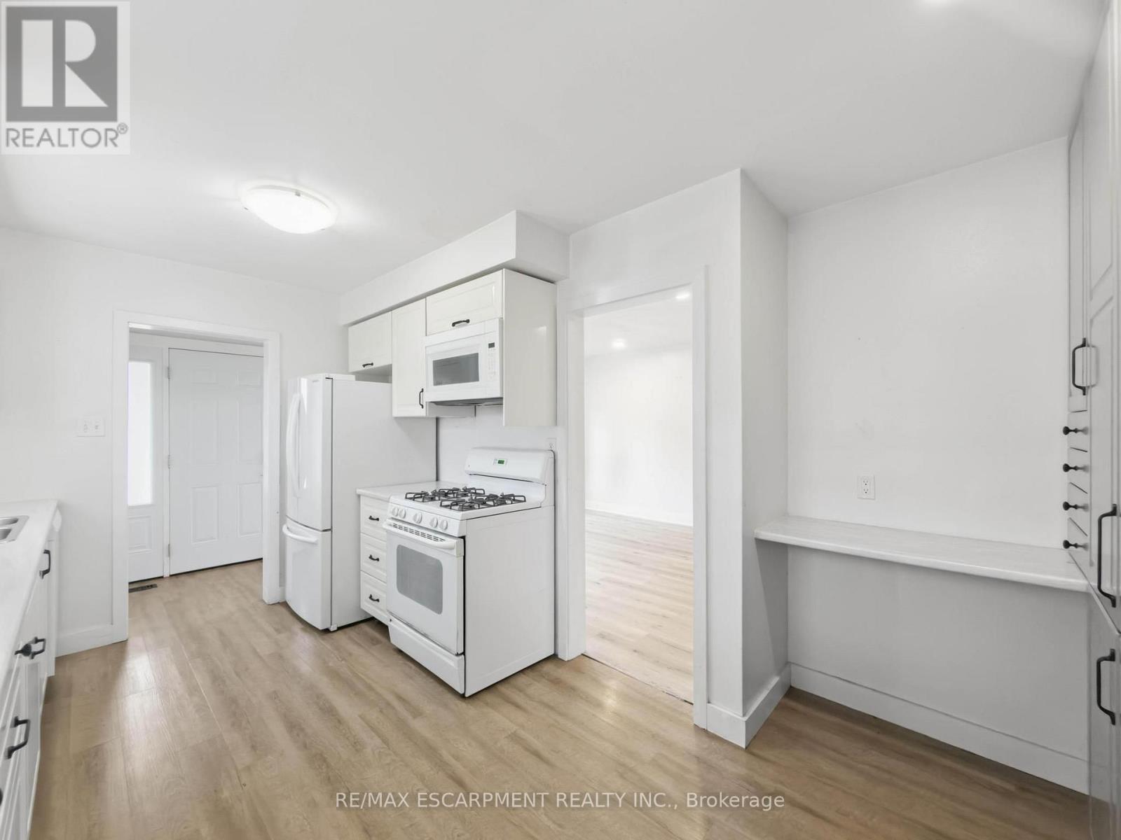 220 CAIRN STREET - Image 23