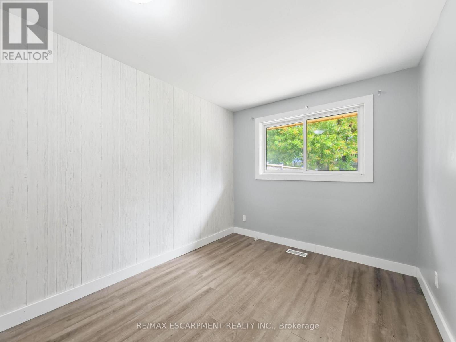 220 CAIRN STREET - Image 30