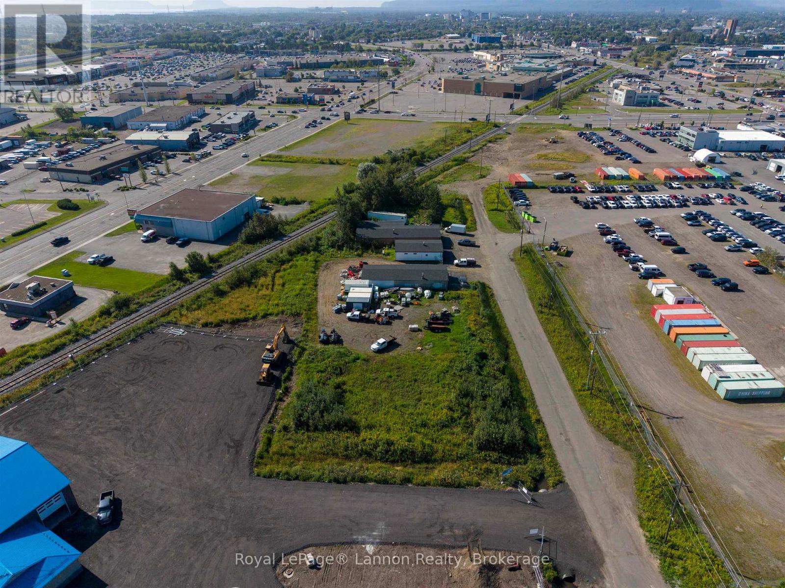 841 & 851 Field St, Thunder Bay (Inner-City Industrial), Ontario, P7B6B6, Thunder Bay (Inner-City Industrial), Ontario — photo 3 of 5