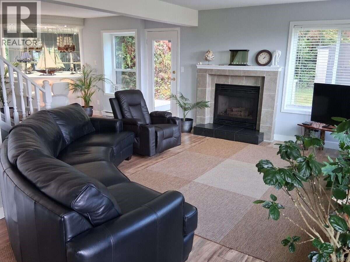 4955 Laguna Way - Image 18