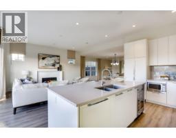 100 5311 Admiral Way, Delta, BC V4K0E2 Photo 13