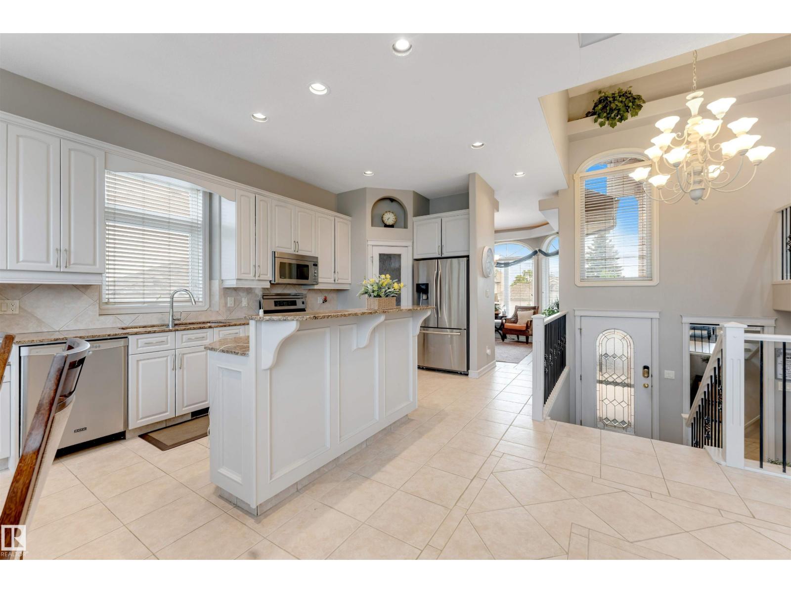 15816 64 ST NW - 13