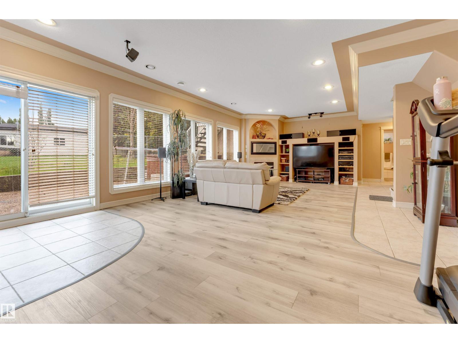 Photo 36