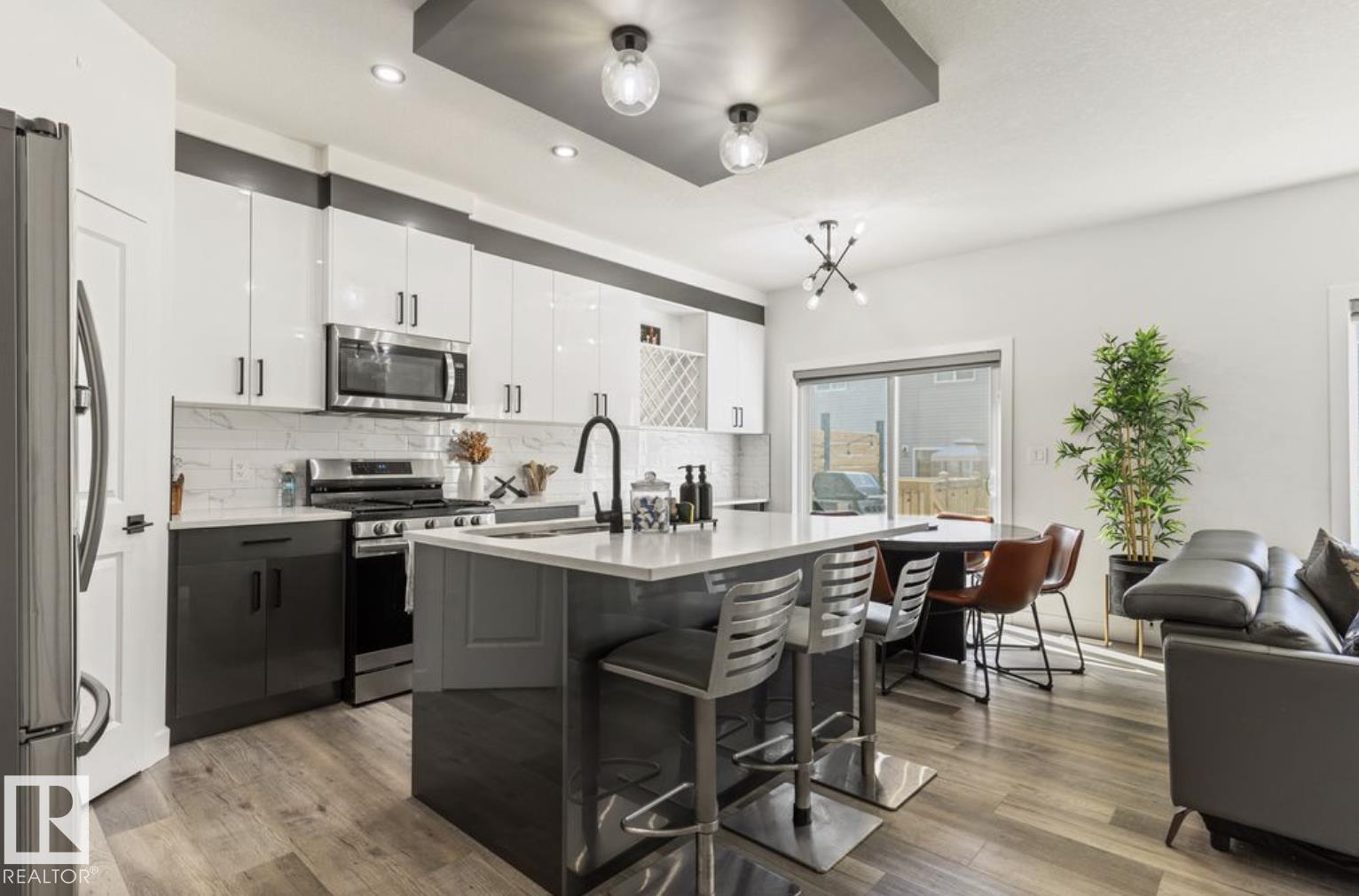 19703 29 Avenue NW - 5
