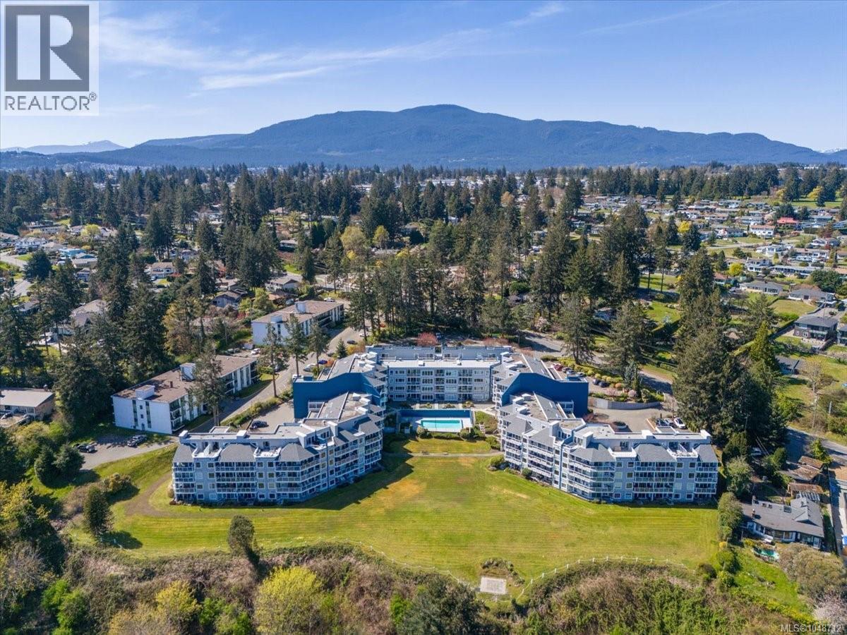 #108 2562 Departure Bay Rd - 46