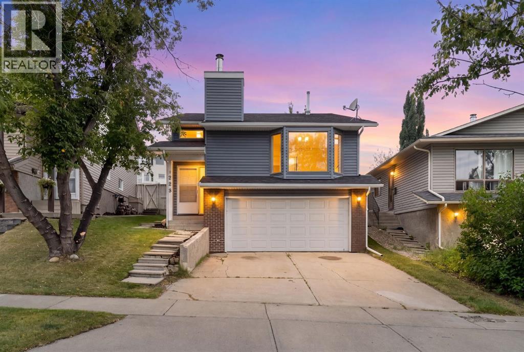 229 Macewan Glen Drive NW, Calgary, Alberta, T3K2G5