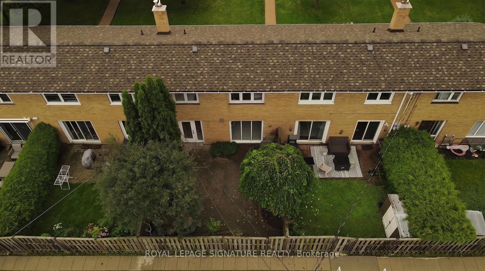 16 BURDOCK LANE - 47