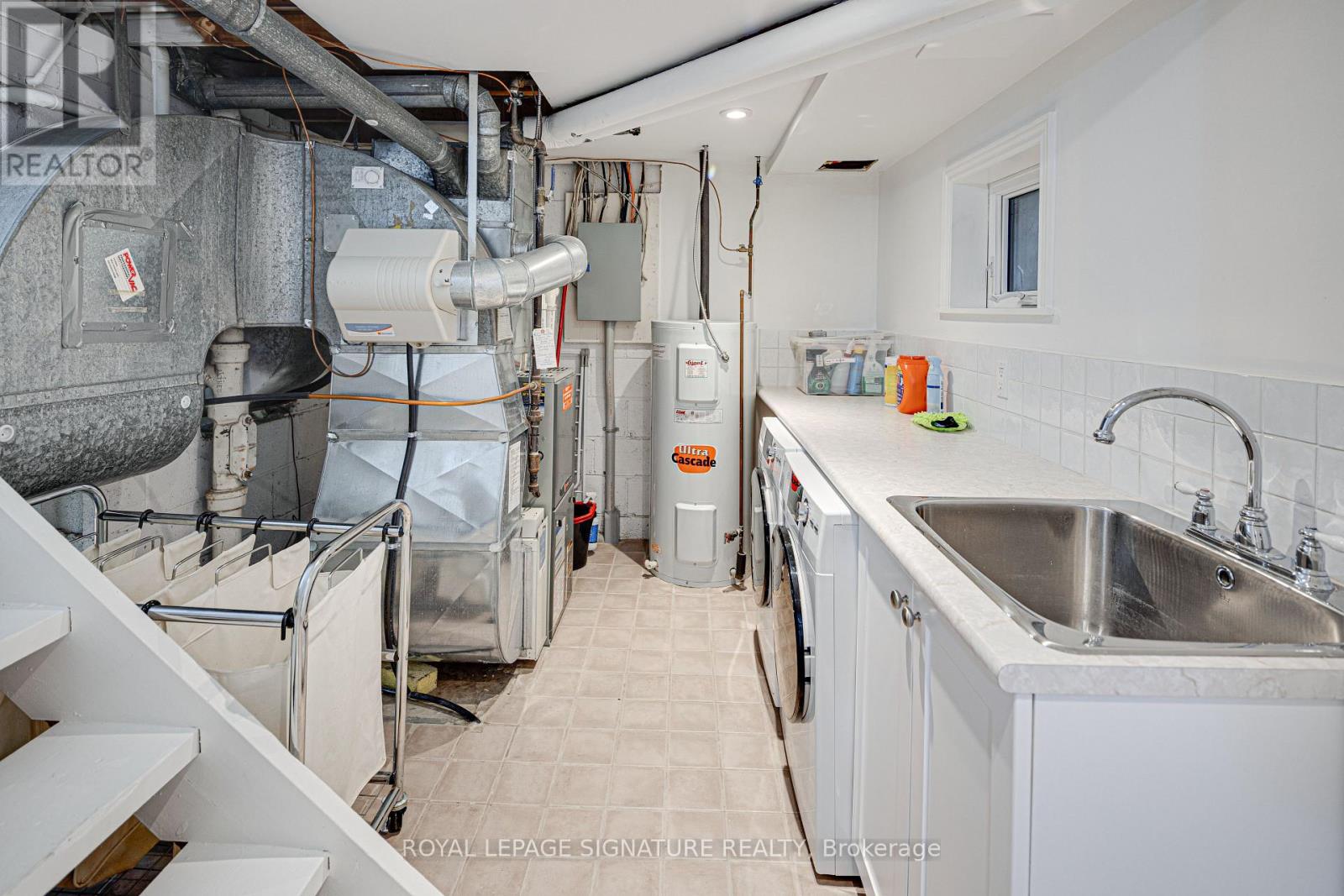 16 BURDOCK LANE - 40