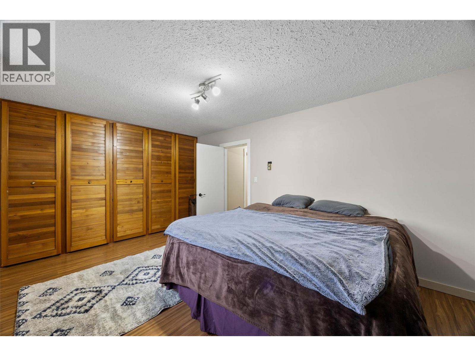 1026 HILLSIDE Avenue - 8