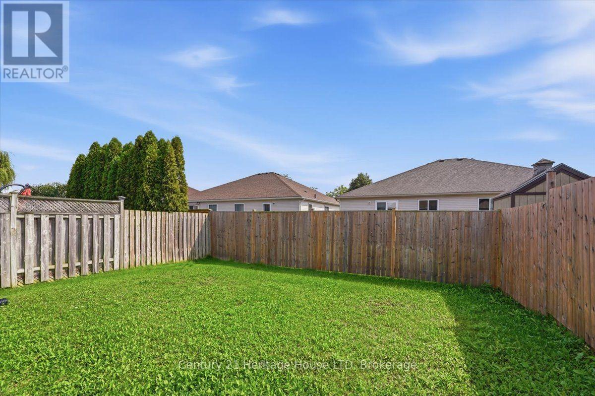 210 OAKCREST AVENUE - Image 31