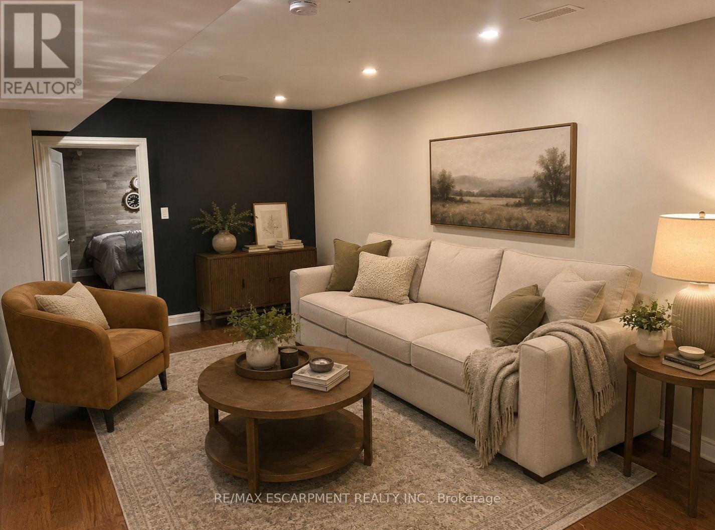 38 HORNAK ROAD - 32