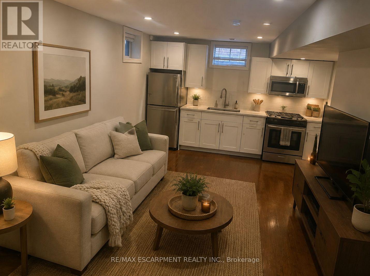 38 HORNAK ROAD - Image 33