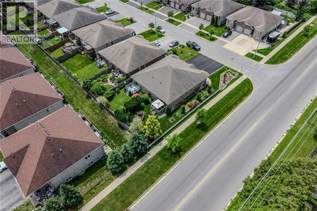 51 MILLCROFT Drive - 34