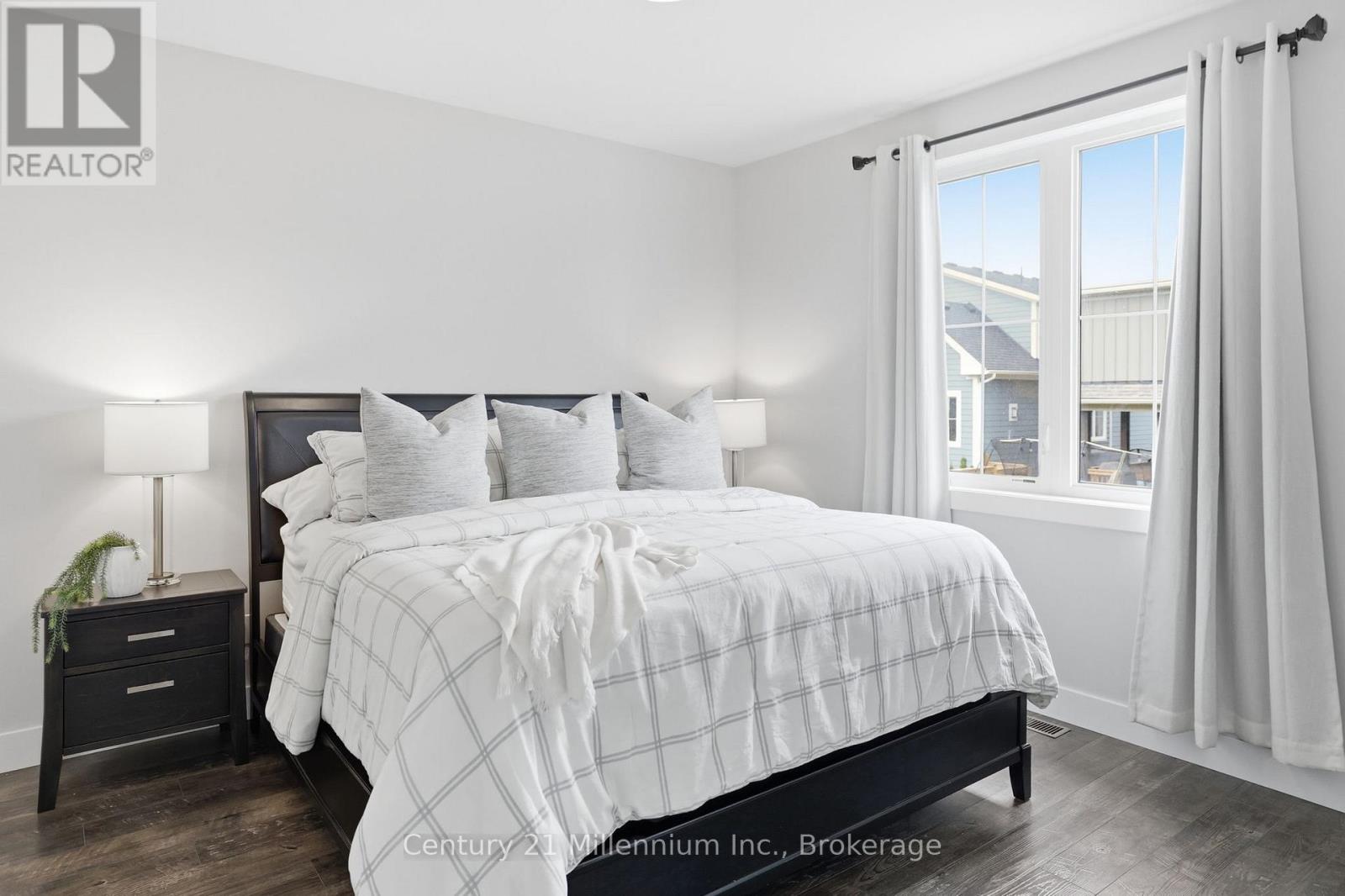 132 SYCAMORE STREET - Image 18