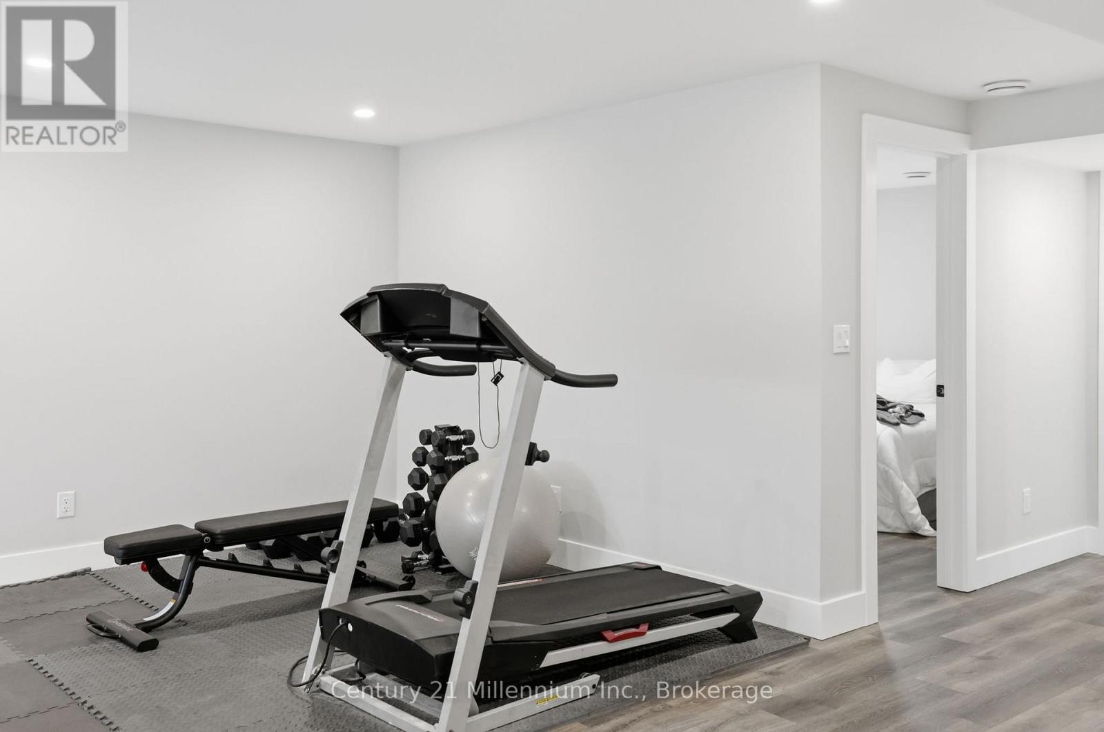 132 SYCAMORE STREET - Image 36