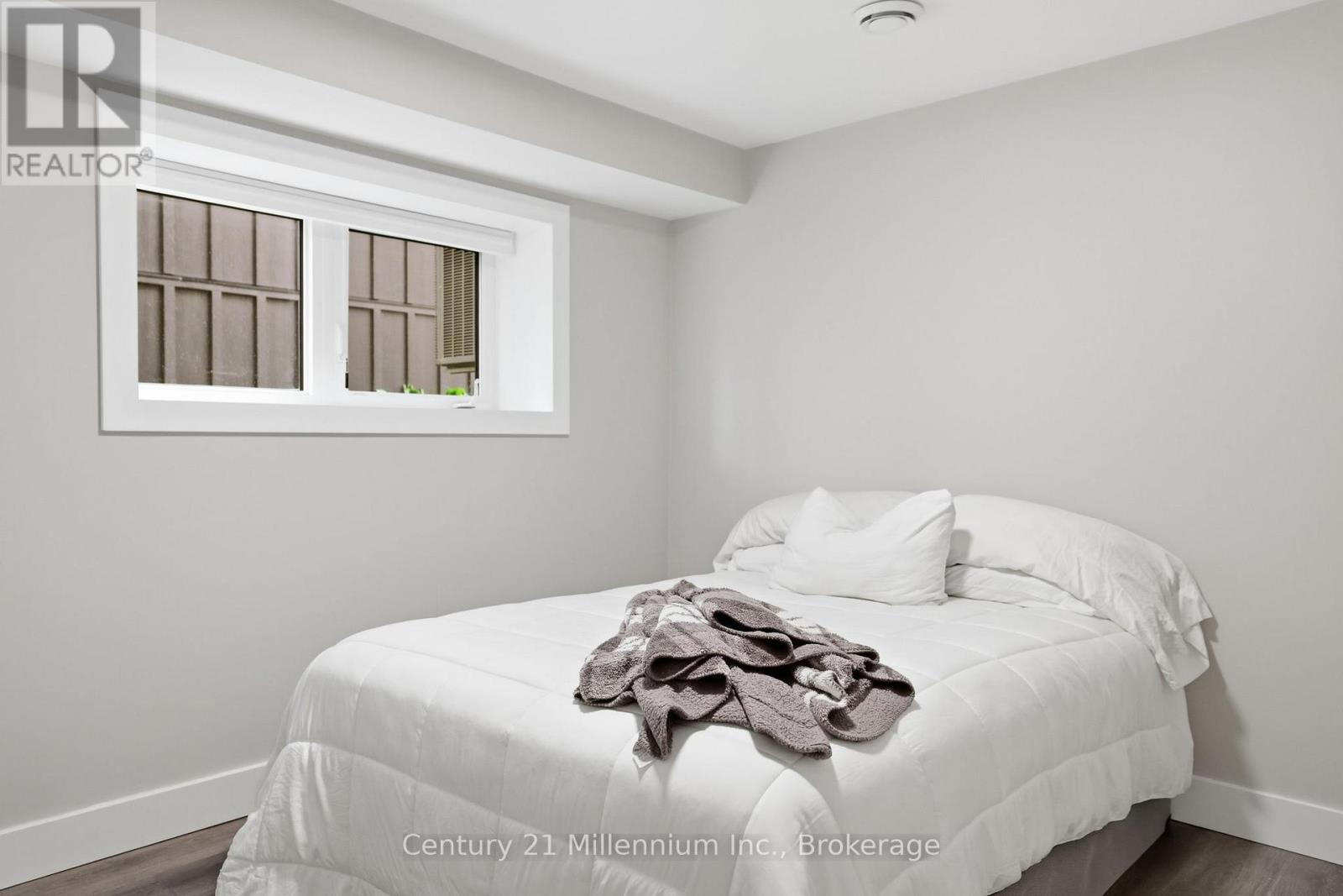 132 SYCAMORE STREET - Image 38