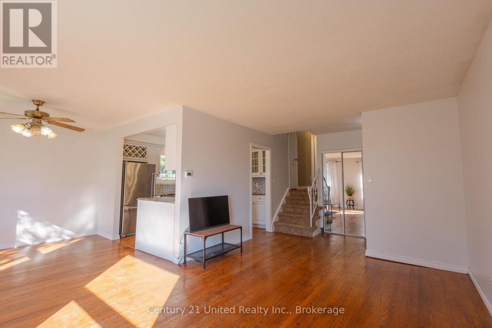 255 WOODWARD AVENUE, Selwyn — photo 2