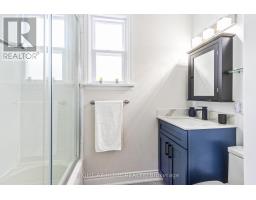 Bathroom - 735 Srigley Street, Newmarket, ON L3Y1X6 Photo 10