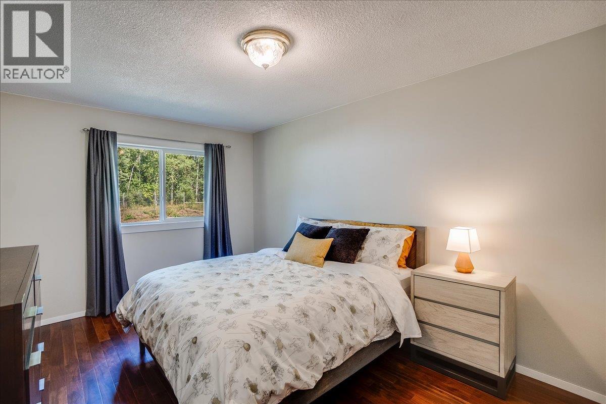 3710 Ladybird Road - 28