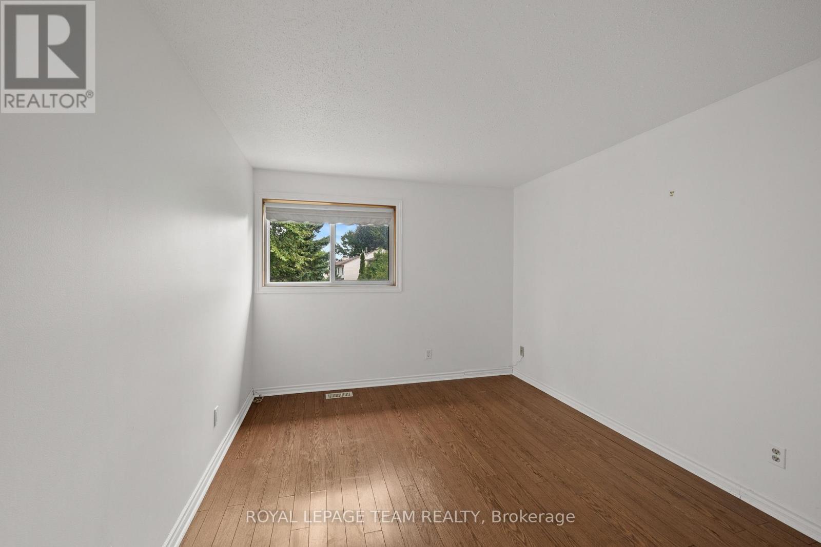 3 Bed, 2 Bath House for Sale in Ottawa – 3 BENLARK ROAD, Ottawa – MLS# X13746710 - Image 20