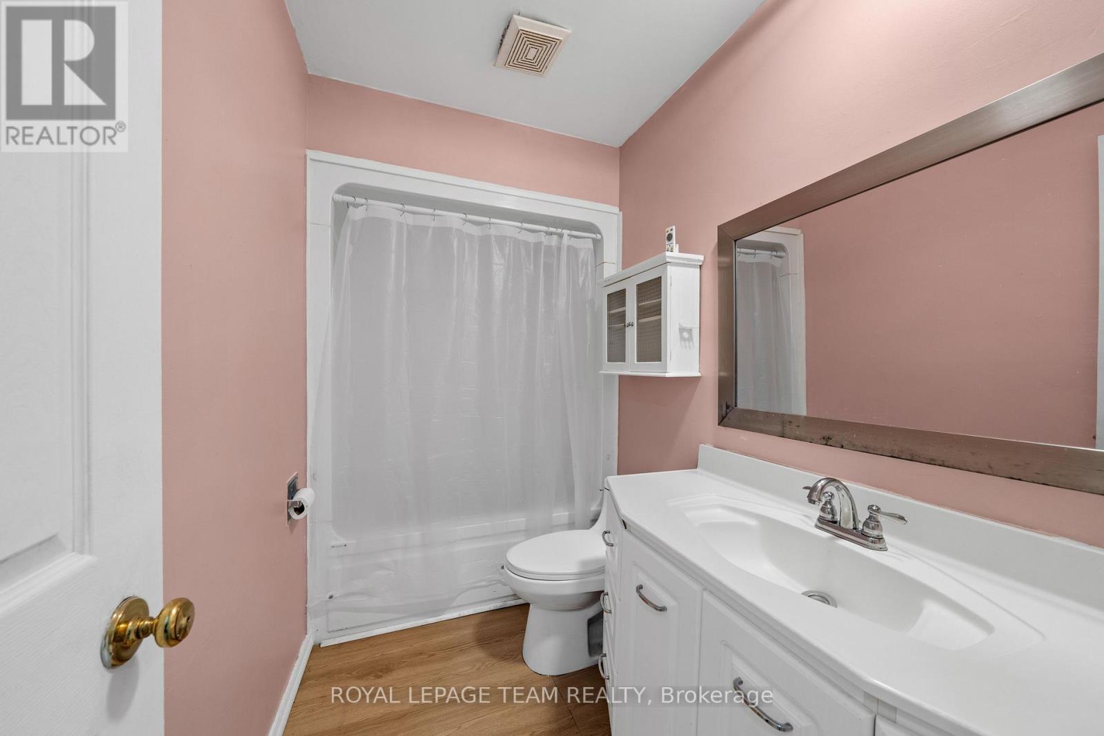 3 Bed, 2 Bath House for Sale in Ottawa – 3 BENLARK ROAD, Ottawa – MLS# X13746710 - Image 24