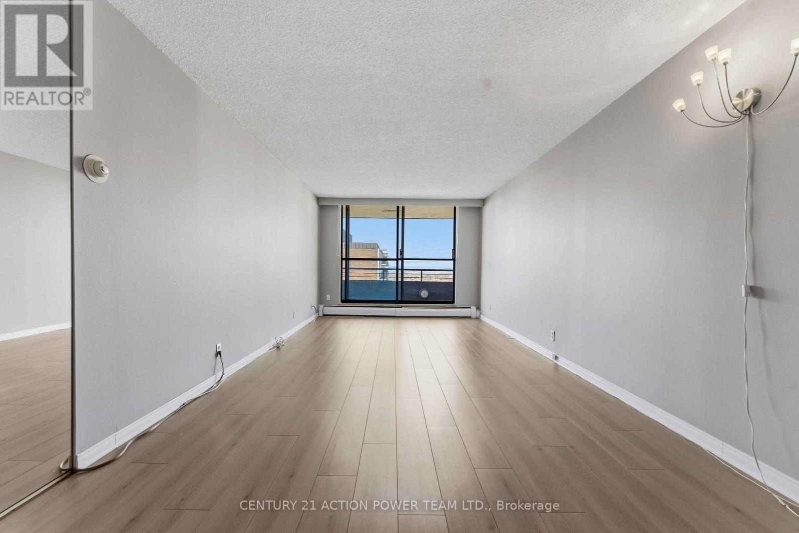 #903 505 ST LAURENT BOULEVARD - Image 11