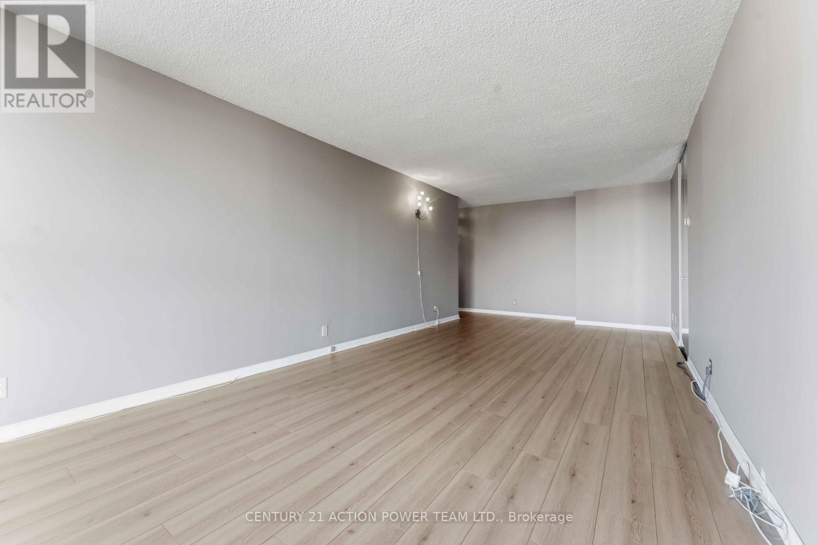 #903 505 ST LAURENT BOULEVARD - Image 13