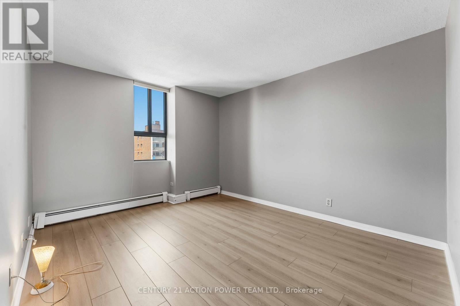 #903 505 ST LAURENT BOULEVARD - Image 21