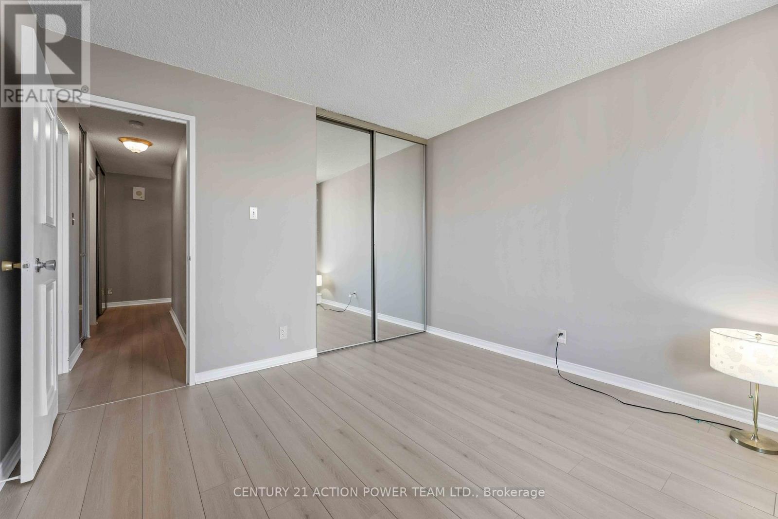 #903 505 ST LAURENT BOULEVARD - Image 27