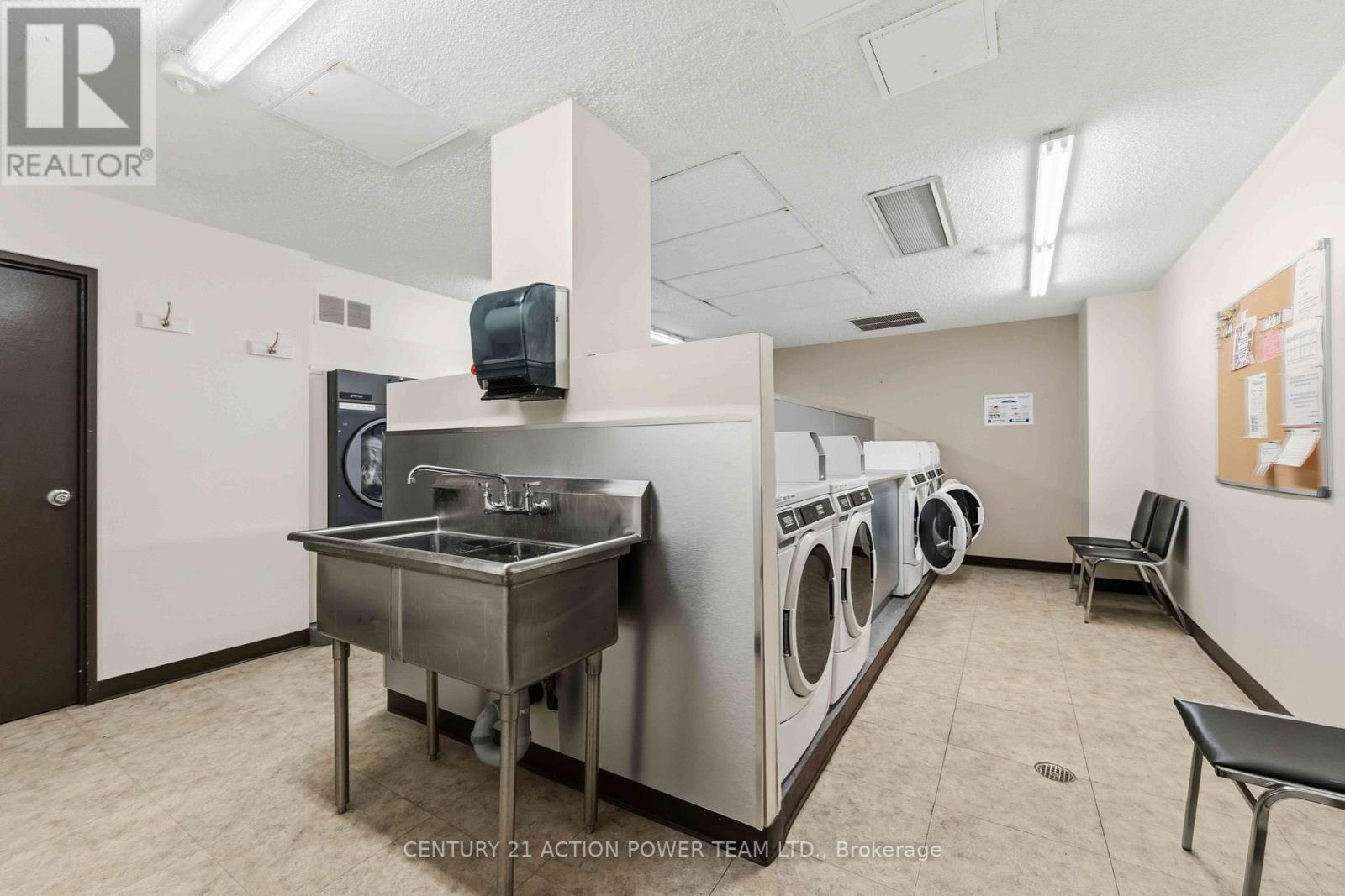 #903 505 ST LAURENT BOULEVARD - Image 35