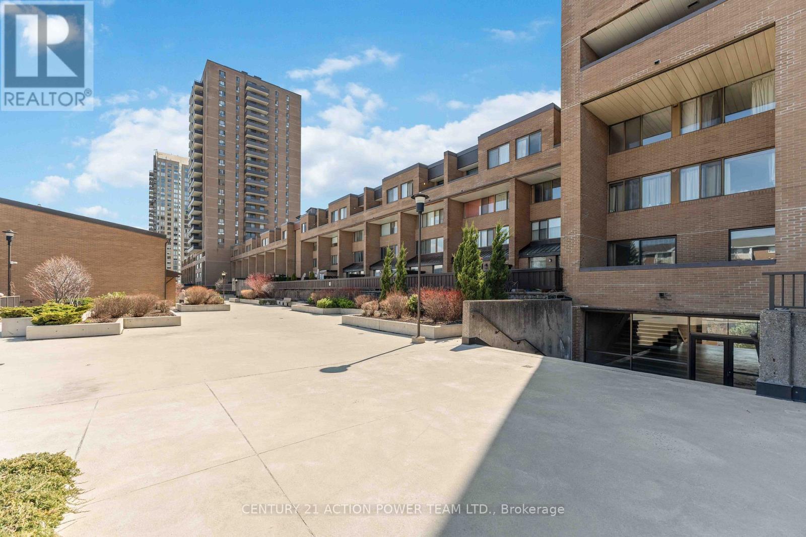 #903 505 ST LAURENT BOULEVARD - Image 37