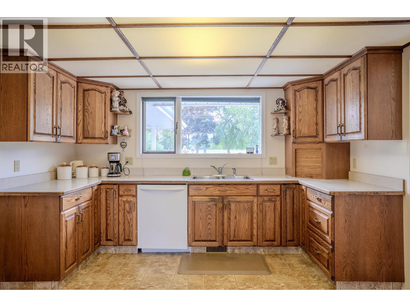 310 Arbutus Street - 16