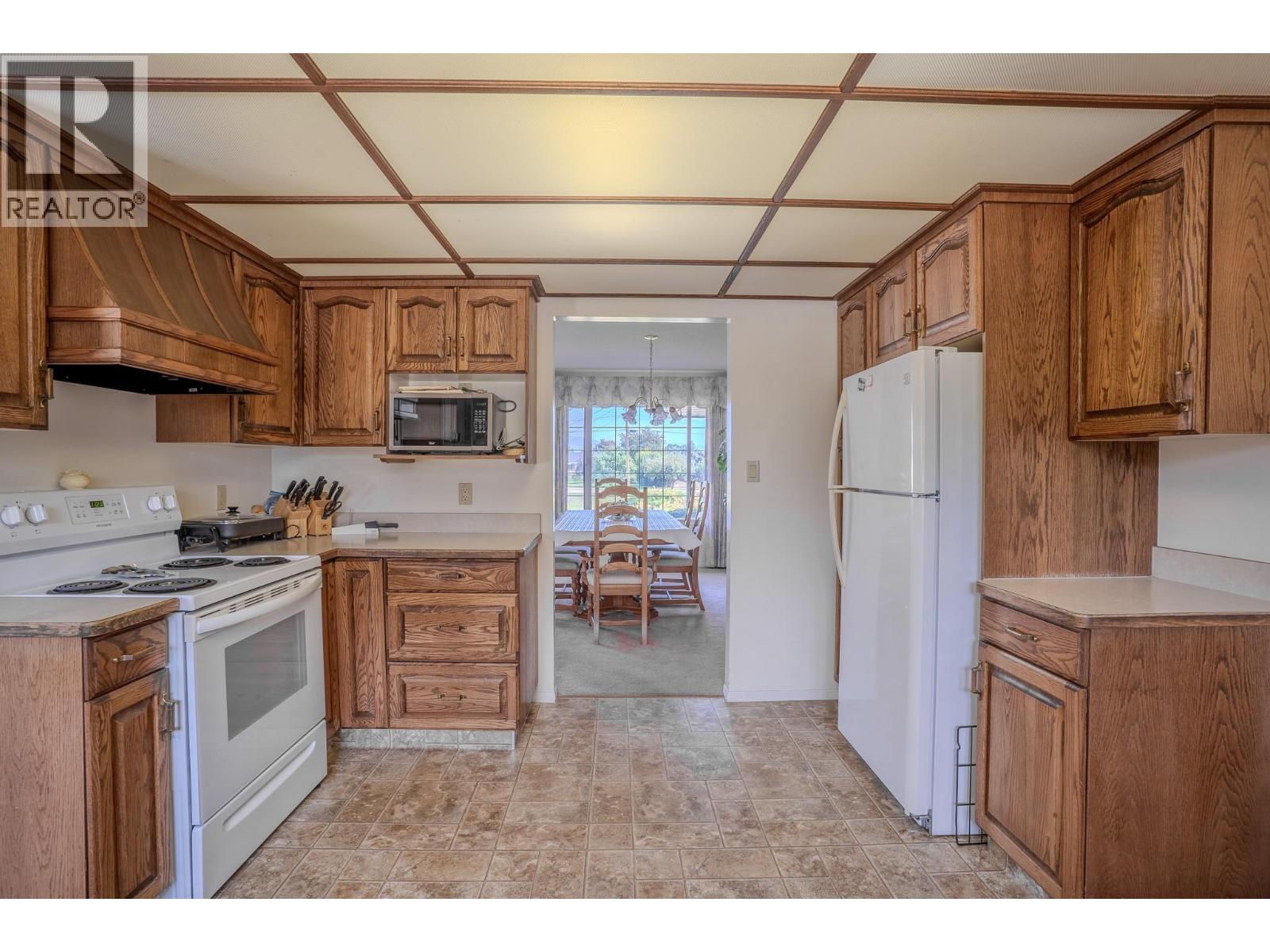 310 Arbutus Street - 13